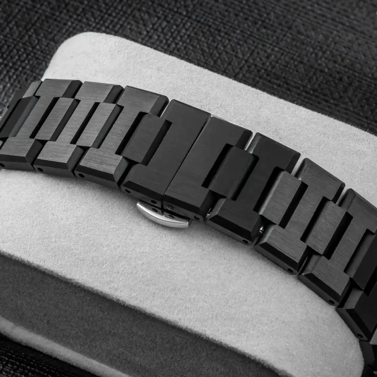 Arabic disit Carbon Fiber body men's watch (46gm weight)-Black&Red