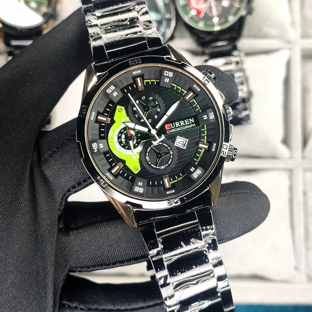 Curren 8402 Men's Watch-Black&green